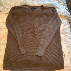 Tahari Coco Brown wall then sweater size large